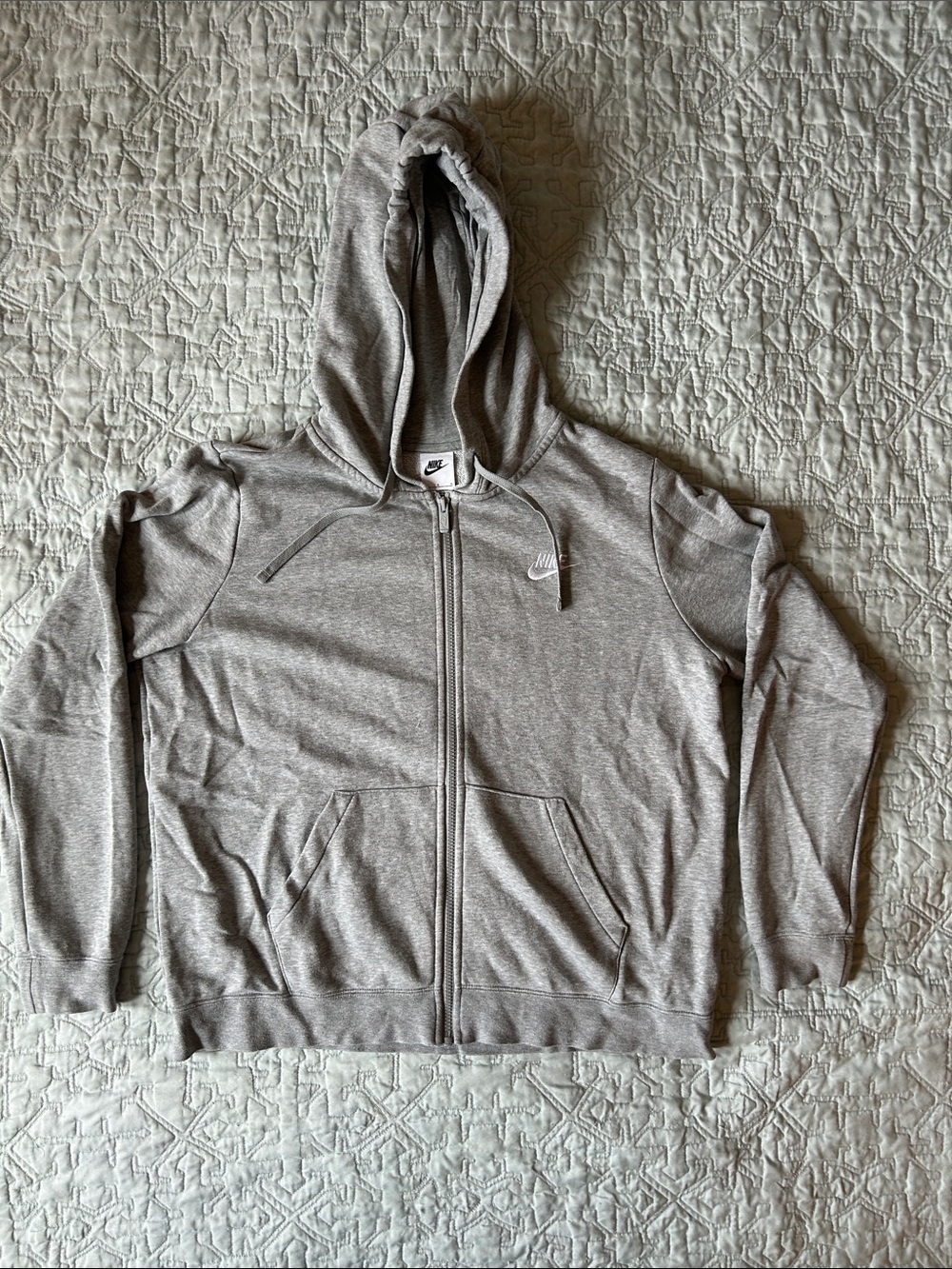 Nike womenโs Light Gray Full-Zip Hoodie Jacket
